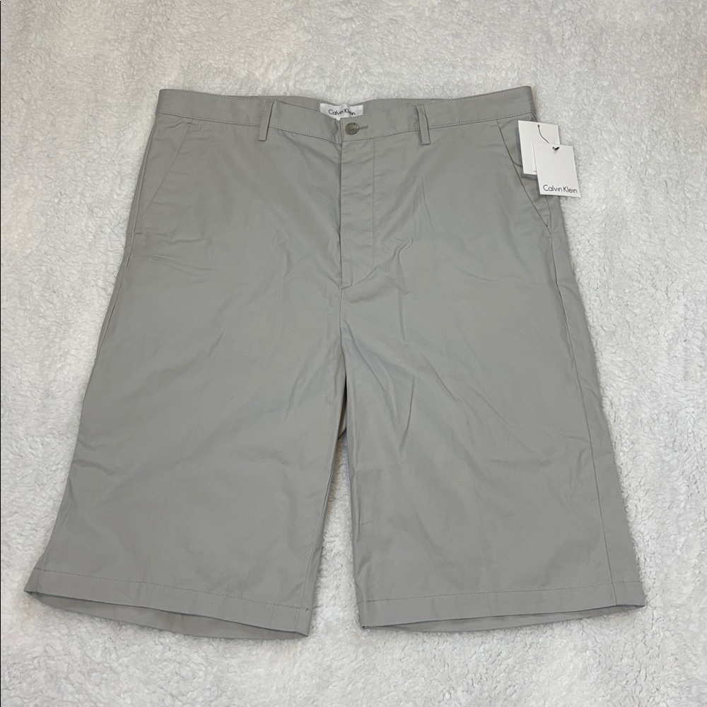 Calvin Klein Light Gray shorts 40T cotton new with tags